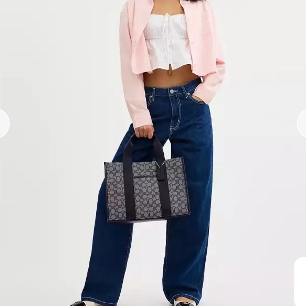 NWT Coach Smith Tote bag in signature Jacquard - Picture 5 of 6